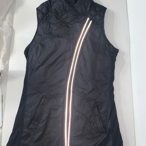 LULULEMON REVERSIBLE VEST BARELY WORN